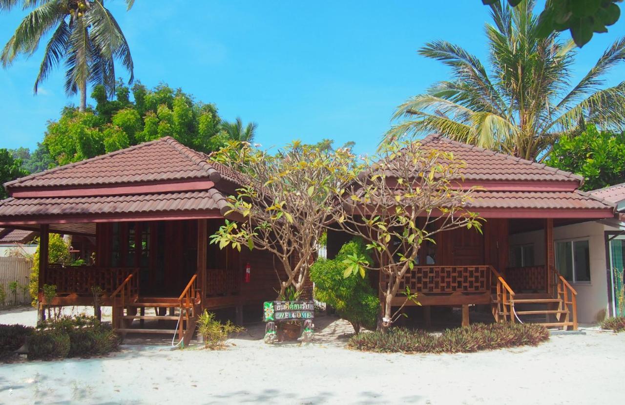 ホテル Chareena Beachside リペ島 エクステリア 写真