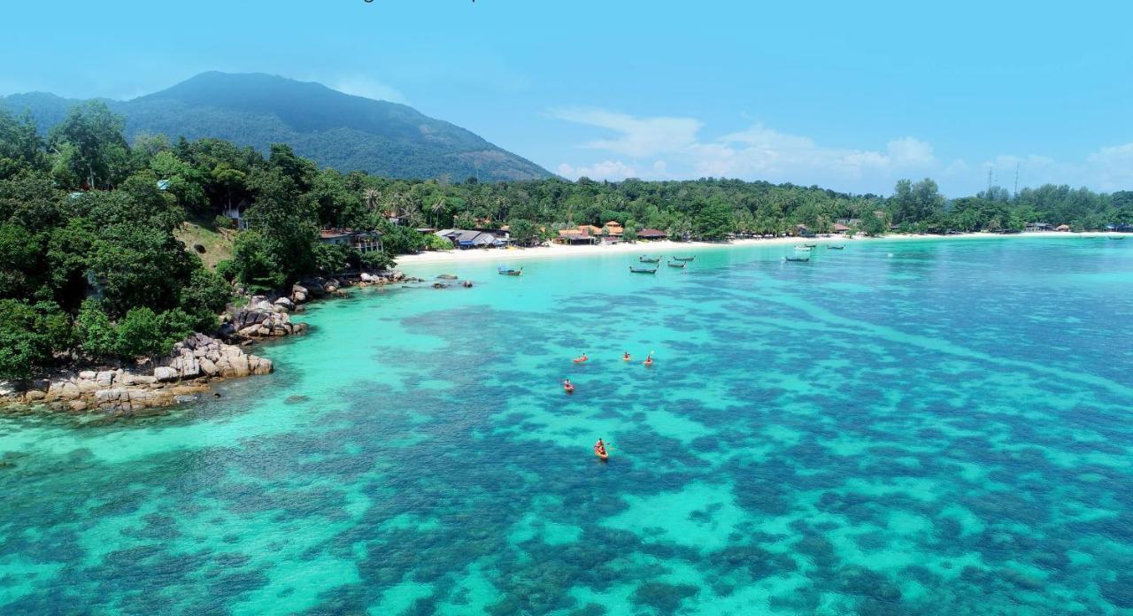 ホテル Chareena Beachside リペ島 エクステリア 写真